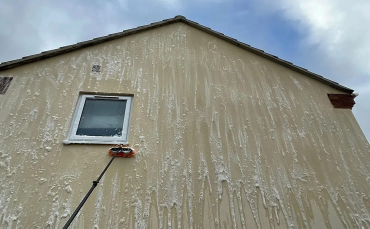 exterior wall cleaning img